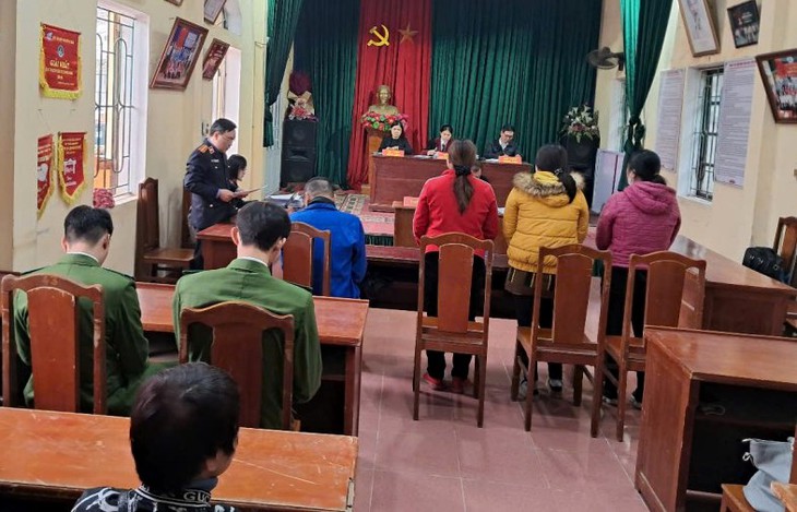 Lĩnh án về tội làm giả hồ sơ, chiếm đoạt hàng trăm triệu đồng tiền bảo hiểm nhân thọ- Ảnh 1. Lĩnh án về tội làm giả hồ sơ, chiếm đoạt hàng trăm triệu đồng tiền bảo hiểm nhân thọ- Ảnh 1.