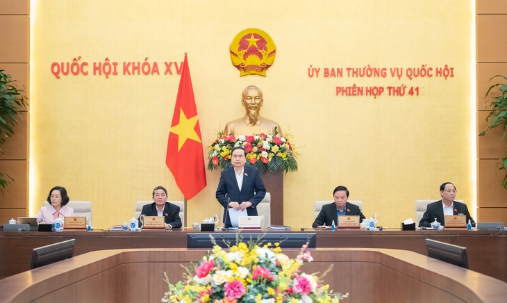 Tổ chức Kỳ họp bất thường để sửa đổi, ban hành các luật, nghị quyết thực hiện sắp xếp, tinh gọn bộ máy- Ảnh 1.