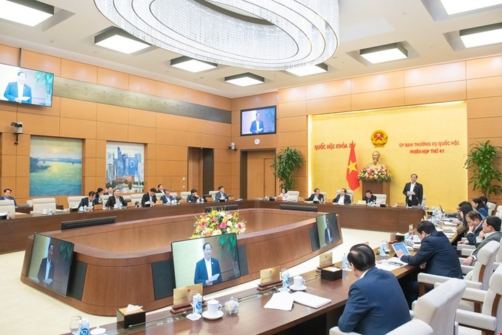'Cử tri và nhân dân đồng tình với quy định cấm thuốc lá điện tử, thuốc lá nung nóng'- Ảnh 1.