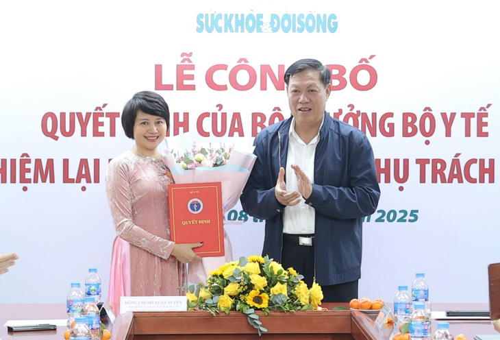 Trao quyết định bổ nhiệm lại Phó Tổng Biên tập Báo Sức khỏe và Đời sống đối với bà Trần Yến Châu- Ảnh 1. Trao quyết định bổ nhiệm lại Phó Tổng Biên tập Báo Sức khỏe và Đời sống đối với bà Trần Yến Châu- Ảnh 1.