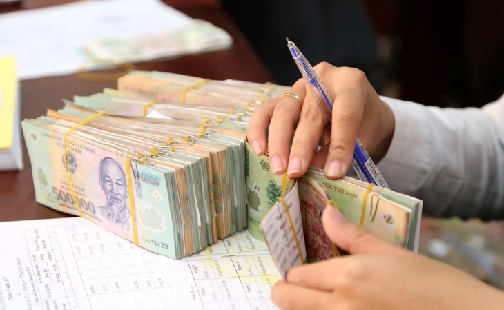 Thưởng Tết Nguyên đán 2025 ở TPHCM bình quân 12,7 triệu đồng/người- Ảnh 1. Thưởng Tết Nguyên đán 2025 ở TPHCM bình quân 12,7 triệu đồng/người- Ảnh 1.