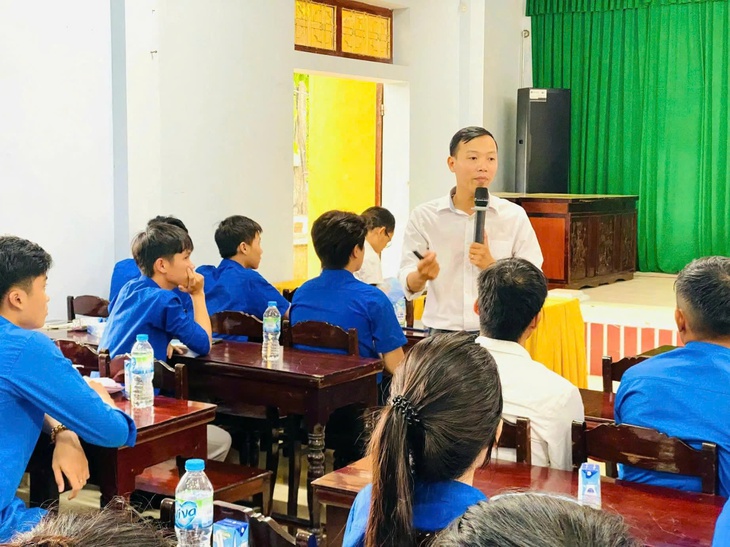 Cán bộ trẻ tận tâm với công tác phòng, chống HIV- Ảnh 1. Cán bộ trẻ tận tâm với công tác phòng, chống HIV- Ảnh 1.