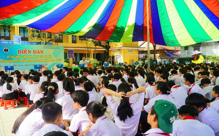 Ngày Quốc tế Trẻ em gái: Huế đẩy mạnh truyền thông sức khỏe sinh sản vị thành niên- Ảnh 1. Ngày Quốc tế Trẻ em gái: Huế đẩy mạnh truyền thông sức khỏe sinh sản vị thành niên- Ảnh 1.