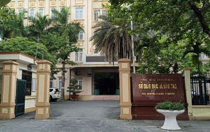 Sở GD&ĐT Thanh Hoá đề nghị xử lý người đứng đầu cơ sở giáo dục nếu để xảy ra lạm thu, thu sai quy định- Ảnh 1. Sở GD&ĐT Thanh Hoá đề nghị xử lý người đứng đầu cơ sở giáo dục nếu để xảy ra lạm thu, thu sai quy định- Ảnh 1.