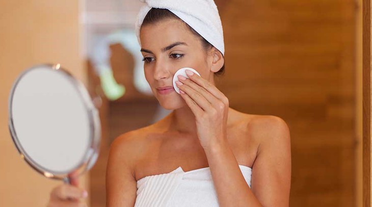 7 sai lầm khi skincare buổi tối khiến bạn nhanh già- Ảnh 1. 7 sai lầm khi skincare buổi tối khiến bạn nhanh già- Ảnh 1.