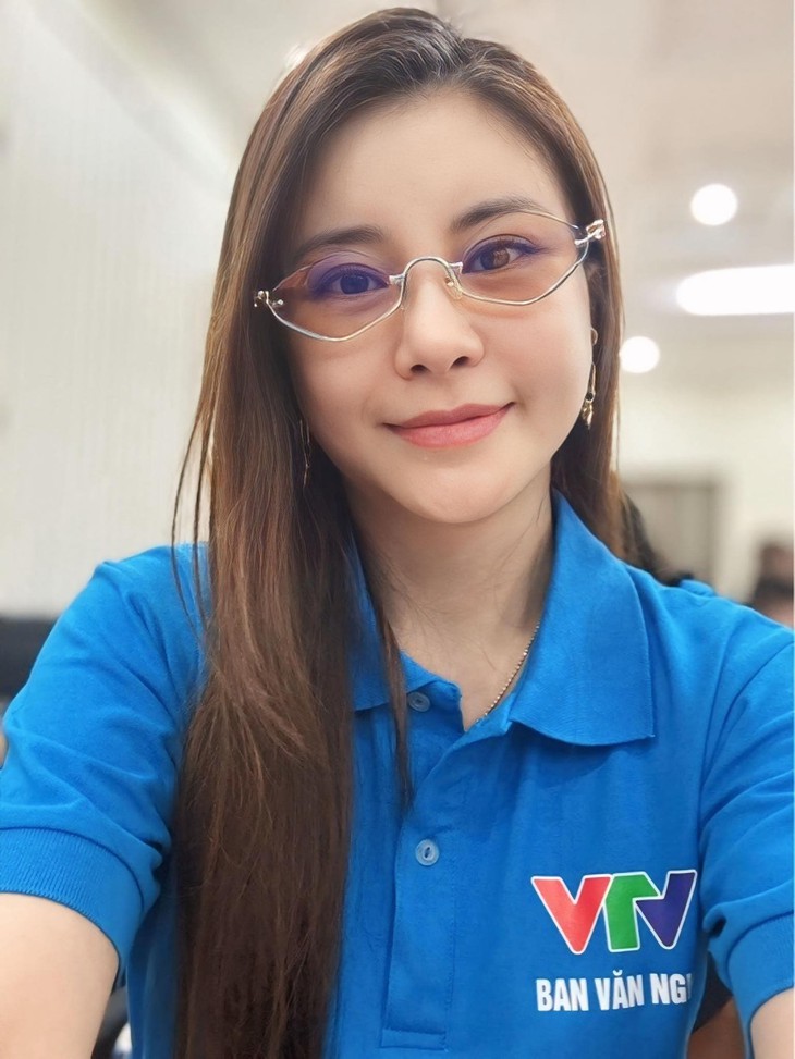 Kim Oanh 'Sóng ở đáy sông' bất ngờ thông báo rời Ban Văn nghệ VTV ở tuổi U50- Ảnh 11. Kim Oanh 'Sóng ở đáy sông' bất ngờ thông báo rời Ban Văn nghệ VTV ở tuổi U50- Ảnh 11.