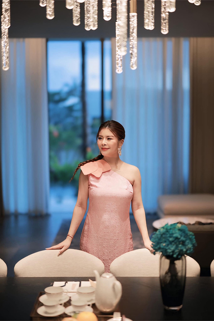 Kim Oanh 'Sóng ở đáy sông' bất ngờ thông báo rời Ban Văn nghệ VTV ở tuổi U50- Ảnh 3. Kim Oanh 'Sóng ở đáy sông' bất ngờ thông báo rời Ban Văn nghệ VTV ở tuổi U50- Ảnh 3.