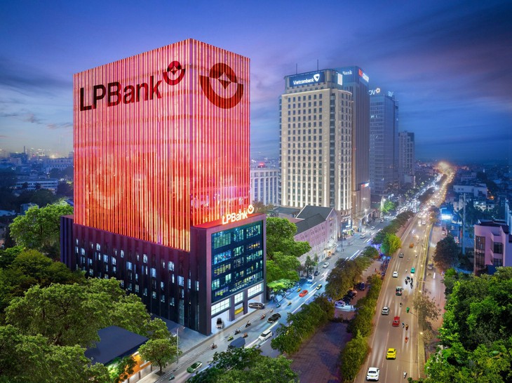 LPBank mua lại 2.000 tỷ đồng trái phiếu- Ảnh 1.
