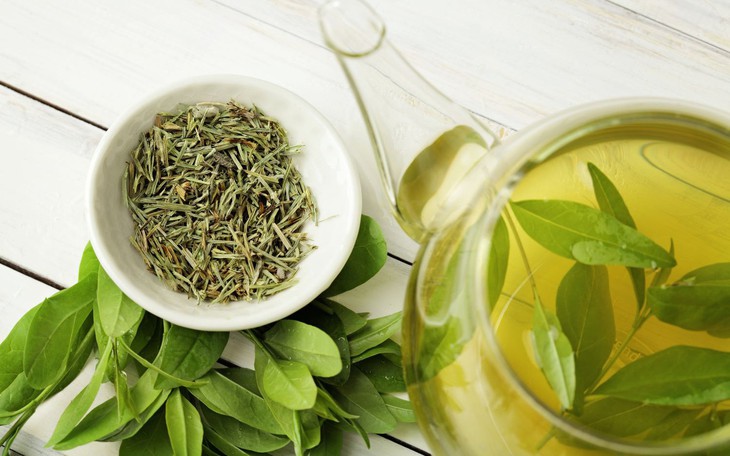 Uống quá nhiều trà xanh gây hại gì?