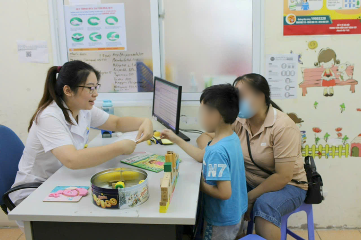 Can thiệp sớm trong rối loạn phát triển: Cơ hội vàng cho trẻ tự kỷ và chậm nói- Ảnh 2. Can thiệp sớm trong rối loạn phát triển: Cơ hội vàng cho trẻ tự kỷ và chậm nói- Ảnh 2.