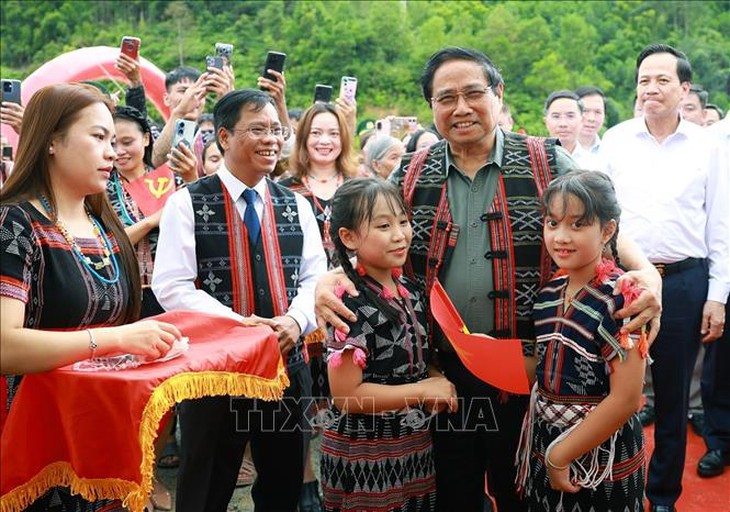 Thủ tướng Phạm Minh Chính dự Lễ khởi công trường học tại xã biên giới của Đà Nẵng- Ảnh 9.