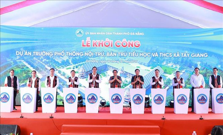 Thủ tướng Phạm Minh Chính dự Lễ khởi công trường học tại xã biên giới của Đà Nẵng- Ảnh 5.