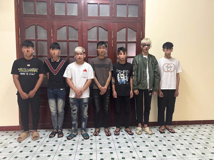 Khởi tố nhóm thanh thiếu niên gây rối, cướp tài sản- Ảnh 1. Khởi tố nhóm thanh thiếu niên gây rối, cướp tài sản- Ảnh 1.