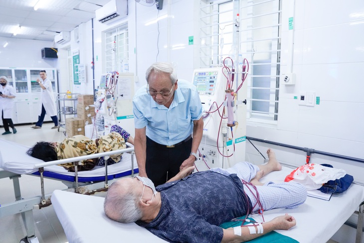 Một ngày đặc biệt của những người phụ nữ gắn đời mình với máy chạy thận- Ảnh 4.