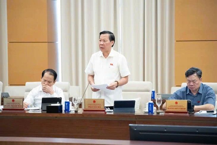 Đề xuất cấm đầu tư kinh doanh thuốc lá điện tử, thuốc lá nung nóng- Ảnh 2.
