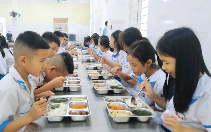 Xây dựng thói quen ăn uống lành mạnh cho trẻ - Khởi đầu từ bữa ăn gia đình- Ảnh 5.