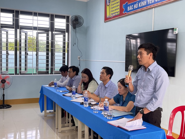 Vụ 40 học sinh trường dân tộc bán trú ở Quảng Trị nhập viện: Lãnh đạo bị cách chức, ai quản lý trường?- Ảnh 1. Vụ 40 học sinh trường dân tộc bán trú ở Quảng Trị nhập viện: Lãnh đạo bị cách chức, ai quản lý trường?- Ảnh 1.