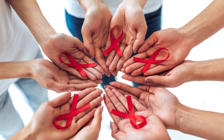 Vị thành niên nhiễm HIV: Không chỉ điều trị mà còn phải phòng lây nhiễm