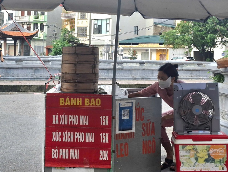 20/10 của những người phụ nữ mưu sinh từ tờ mờ sáng- Ảnh 6.