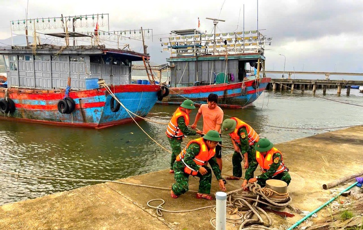 Huế dự báo mưa lớn, biên phòng triển khai ứng phó bão số 12- Ảnh 1.