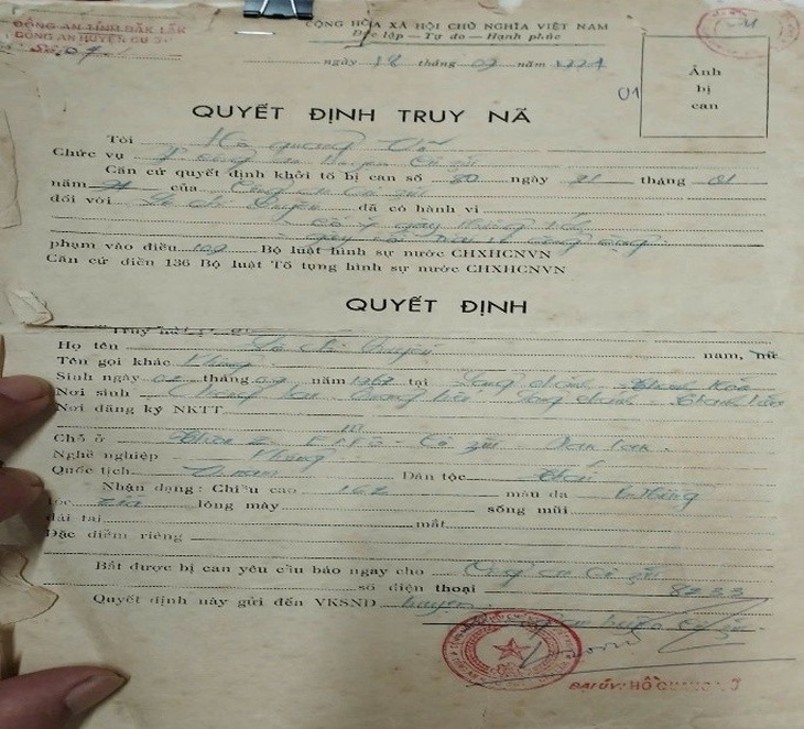 'Ẩn mình' suốt 31 năm, kẻ trốn truy nã bị bắt tại Phú Quốc- Ảnh 2. 'Ẩn mình' suốt 31 năm, kẻ trốn truy nã bị bắt tại Phú Quốc- Ảnh 2.