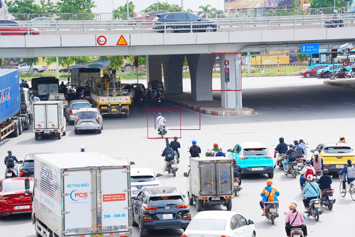 Hà Nội: Camera AI 'bóc' người vi phạm giao thông- Ảnh 1.