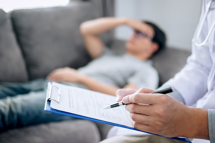 Hay quên có đáng lo, dấu hiệu cảnh báo cần đi khám- Ảnh 1.