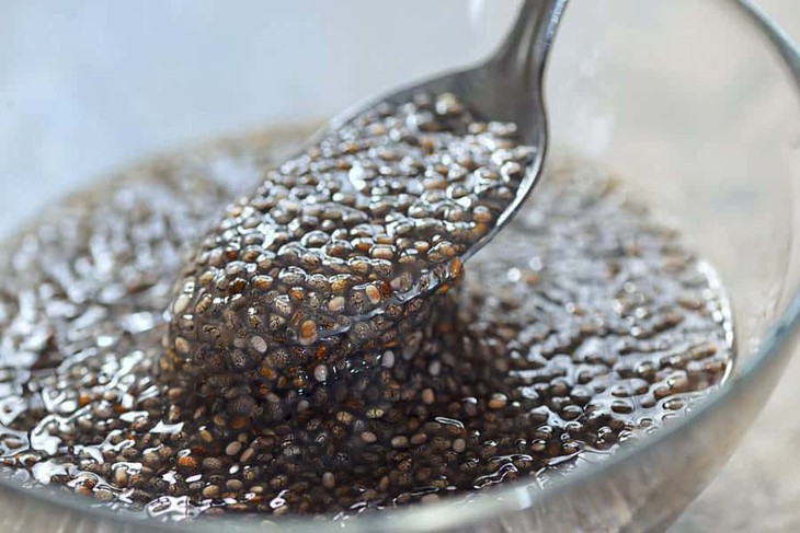Thời điểm và cách ăn hạt chia giúp giảm cân- Ảnh 1.