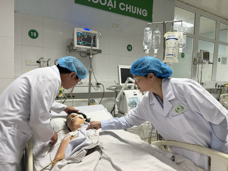 Các nạn nhân vụ tấn công tại BV Sản Nhi Nghệ An đã qua nguy kịch, tinh thần vẫn hoảng loạn- Ảnh 2. Các nạn nhân vụ tấn công tại BV Sản Nhi Nghệ An đã qua nguy kịch, tinh thần vẫn hoảng loạn- Ảnh 2.