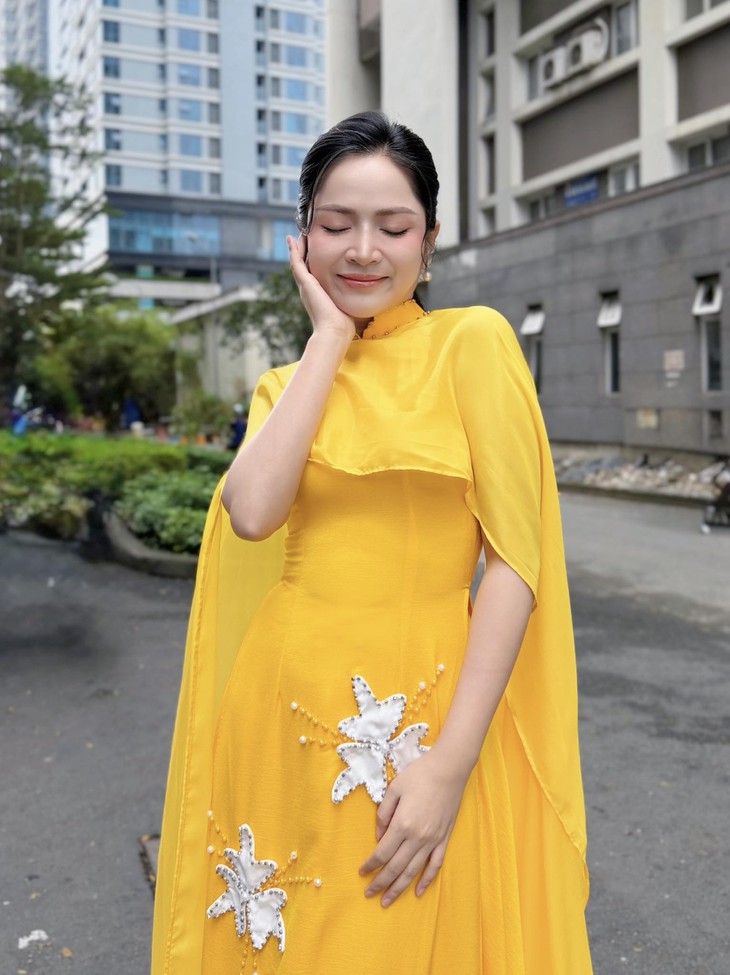 Giọng ca 'Viết tiếp câu chuyện hòa bình' tiết lộ quá khứ- Ảnh 3. Giọng ca 'Viết tiếp câu chuyện hòa bình' tiết lộ quá khứ- Ảnh 3.