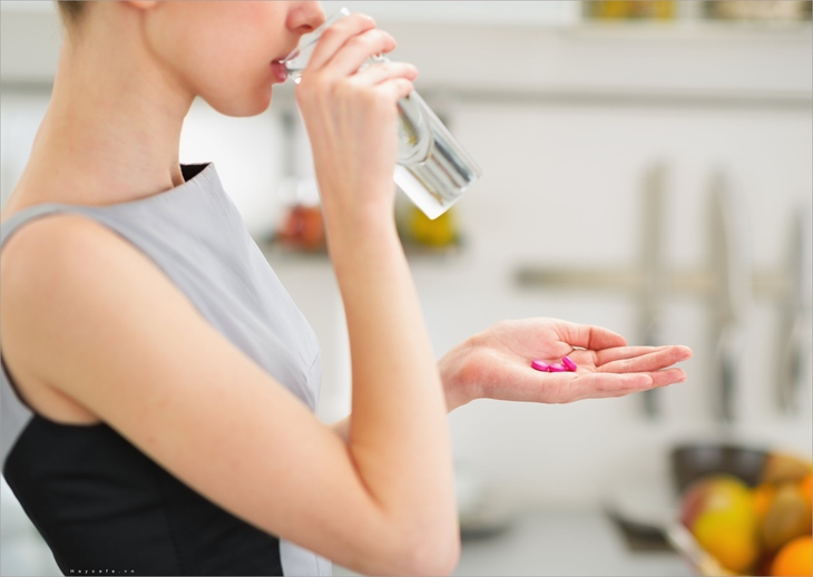 Tại sao việc uống thuốc trị HIV đúng cách lại quan trọng?- Ảnh 1.