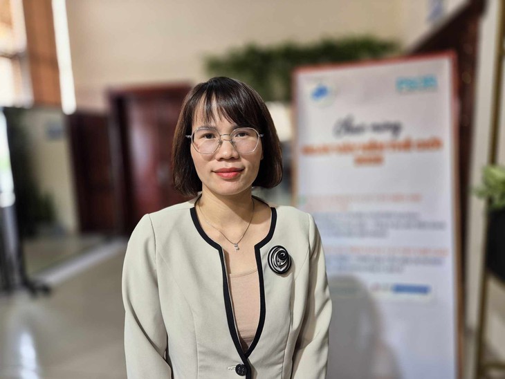 Tự chữa vảy nến, bệnh nhân không đi lại được, phải nằm cáng nhập viện- Ảnh 1.