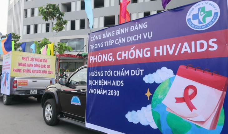 Hướng tới chấm dứt dịch bệnh HIV/AIDS, không còn kỳ thị, phân biệt đối xử với người nhiễm bệnh- Ảnh 1.