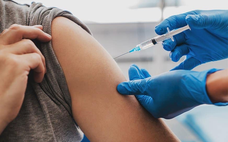 Vì sao tiêm vaccine cúm lại đặc biệt quan trọng trong mùa đông?