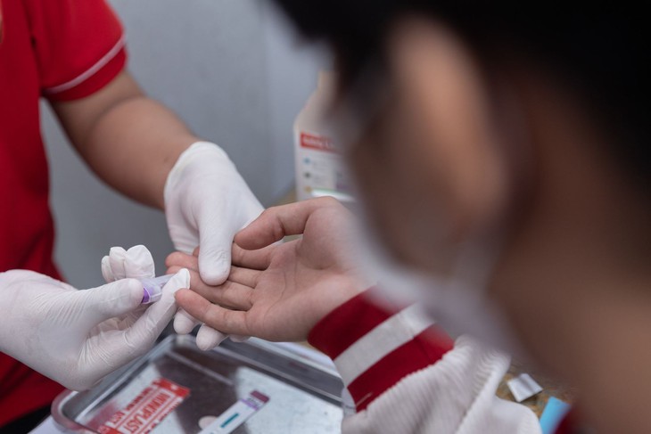 Bảo hiểm y tế giúp người bệnh đồng nhiễm HIV tiếp cận điều trị hiệu quả và liên tục- Ảnh 1. Bảo hiểm y tế giúp người bệnh đồng nhiễm HIV tiếp cận điều trị hiệu quả và liên tục- Ảnh 1.