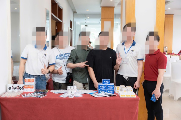 Những bước chân thầm lặng trên mặt trận phòng, chống HIV/AIDS- Ảnh 3.