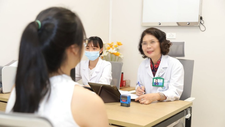 Phụ nữ trẻ và nguy cơ vô sinh vì suy buồng trứng sớm- Ảnh 2. Phụ nữ trẻ và nguy cơ vô sinh vì suy buồng trứng sớm- Ảnh 2.