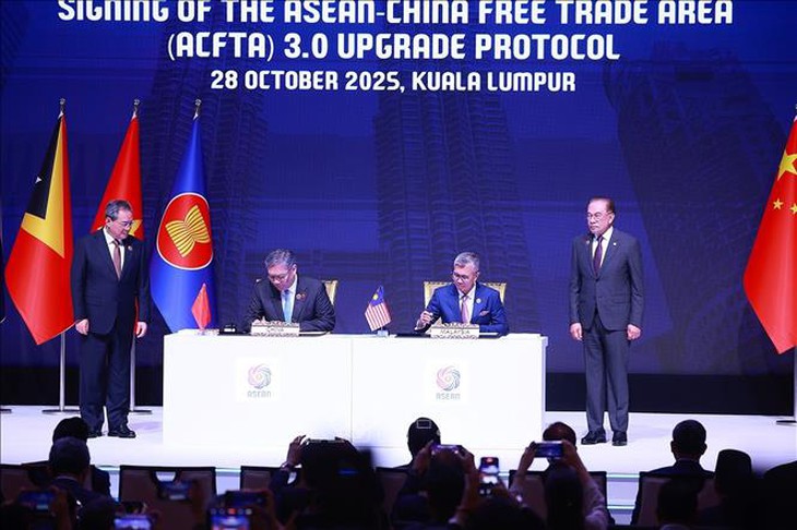 Thủ tướng Phạm Minh Chính dự Hội nghị Cấp cao ASEAN - Trung Quốc lần thứ 28- Ảnh 5.