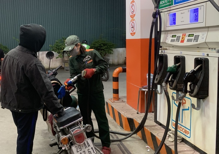 Giá xăng có thể đảo chiều tăng trong kỳ điều hành ngày mai- Ảnh 1. Giá xăng có thể đảo chiều tăng trong kỳ điều hành ngày mai- Ảnh 1.