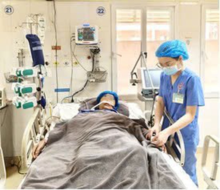 Ngừng tuần hoàn khi đi khám bệnh, nữ bệnh nhân Hải Phòng được cấp cứu kịp thời- Ảnh 1.