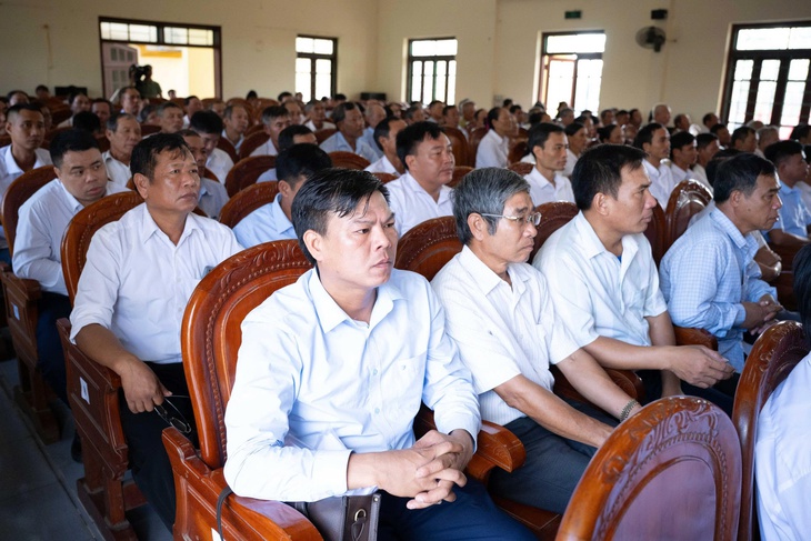 Phó Chủ tịch Quốc hội trả lời kiến nghị cử tri về chính sách thu hút, giữ chân bác sĩ có trình độ về cơ sở- Ảnh 3. Phó Chủ tịch Quốc hội trả lời kiến nghị cử tri về chính sách thu hút, giữ chân bác sĩ có trình độ về cơ sở- Ảnh 3.