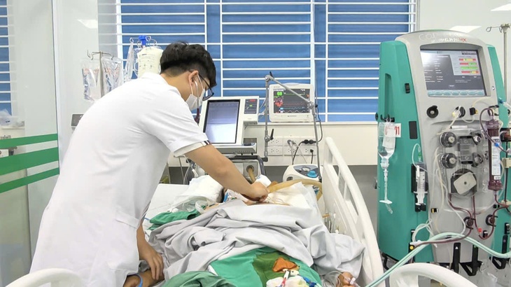 Nữ công nhân da giày nguy kịch vì căn bệnh hay gặp mùa mưa bão- Ảnh 2.