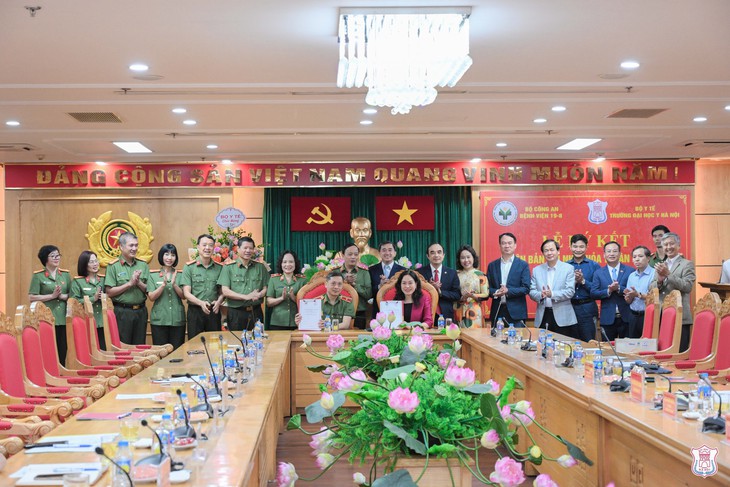 Gắn đào tạo y khoa với thực hành lâm sàng: Bước tiến quan trọng từ Đại học Y Hà Nội và Bệnh viện 19-8- Ảnh 1. Gắn đào tạo y khoa với thực hành lâm sàng: Bước tiến quan trọng từ Đại học Y Hà Nội và Bệnh viện 19-8- Ảnh 1.
