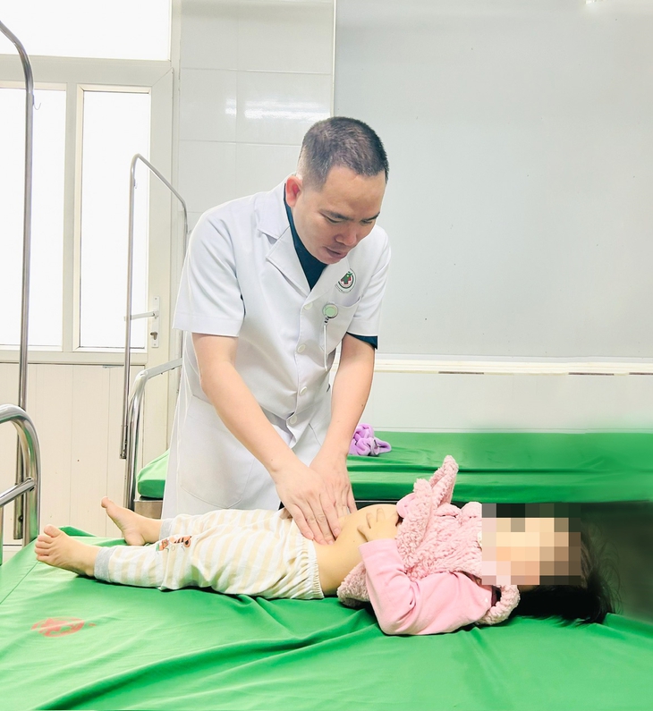 Bác sĩ ‘trả lại’ hậu môn về đúng vị trí cho bé 3 tuổi- Ảnh 1. Bác sĩ ‘trả lại’ hậu môn về đúng vị trí cho bé 3 tuổi- Ảnh 1.