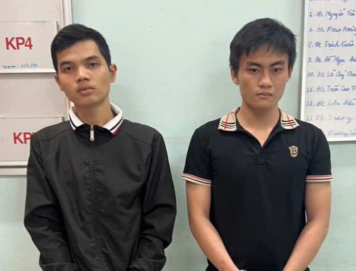 Túng tiền, hai thanh niên dùng vũ lực cướp xe và điện thoại của học sinh lớp 10- Ảnh 1. Túng tiền, hai thanh niên dùng vũ lực cướp xe và điện thoại của học sinh lớp 10- Ảnh 1.