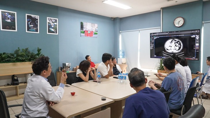 Phát hiện sớm - cơ hội vàng trong điều trị ung thư phổi tại Bệnh viện Bạch Mai- Ảnh 1. Phát hiện sớm - cơ hội vàng trong điều trị ung thư phổi tại Bệnh viện Bạch Mai- Ảnh 1.