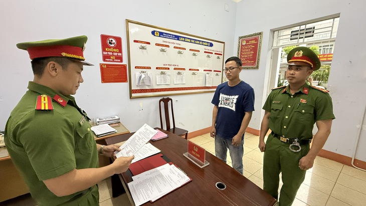 Bắt gã đàn ông 32 tuổi ở Đắk Lắk lừa đảo gần 5 tỉ đồng- Ảnh 1.