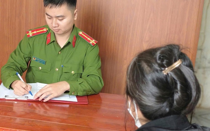 Cụ bà 75 tuổi bị dọa 'liên quan đường dây ma túy', suýt mất 1,3 tỷ đồng- Ảnh 2.