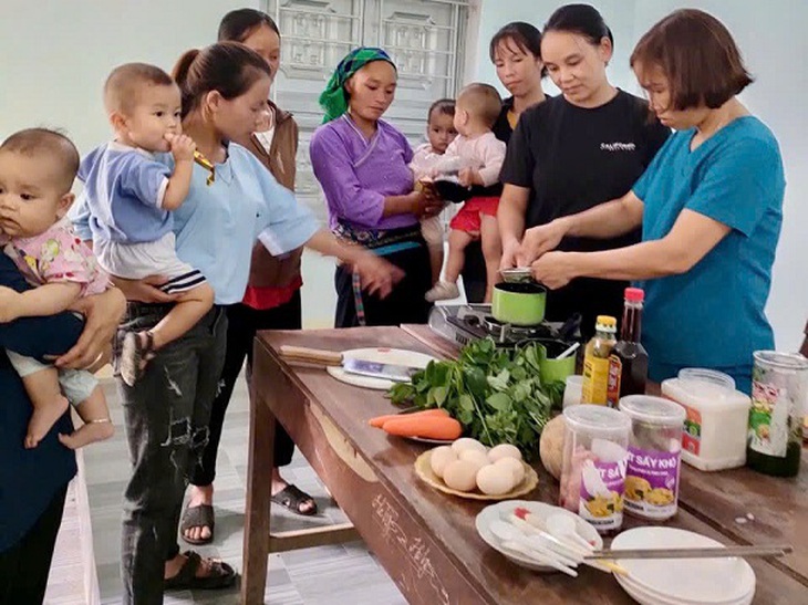Sức khỏe bà mẹ, trẻ em: Cần phải có trách nhiệm của cả gia đình- Ảnh 2.