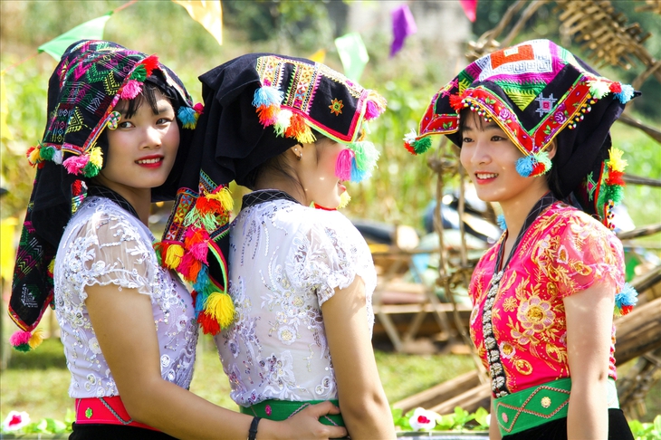Bí quyết phục hồi sức khoẻ sau sinh của phụ nữ Thái từ nồi lá thơm xông hơ- Ảnh 1.